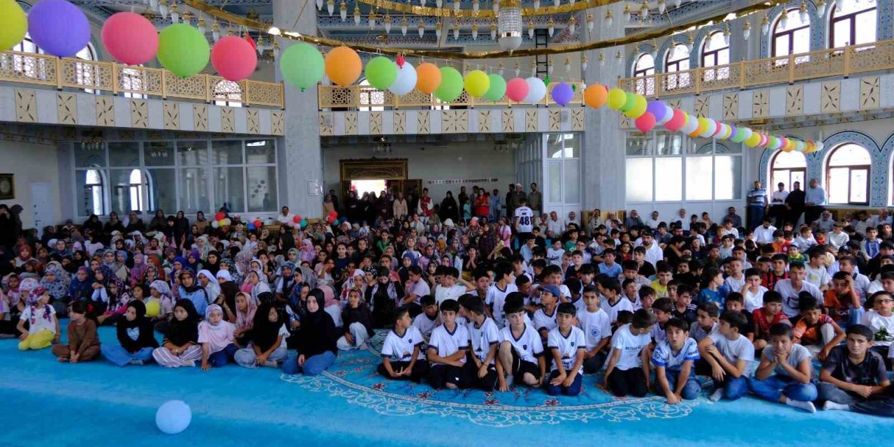 Tuşba’da Yaz Kur’an kursları kapanış programı düzenlendi