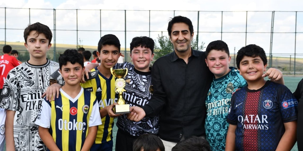 Kars’ta Yaz Kur’an Kursları Futbol Turnuvası sona erdi: Şampiyon Beşevler Cami