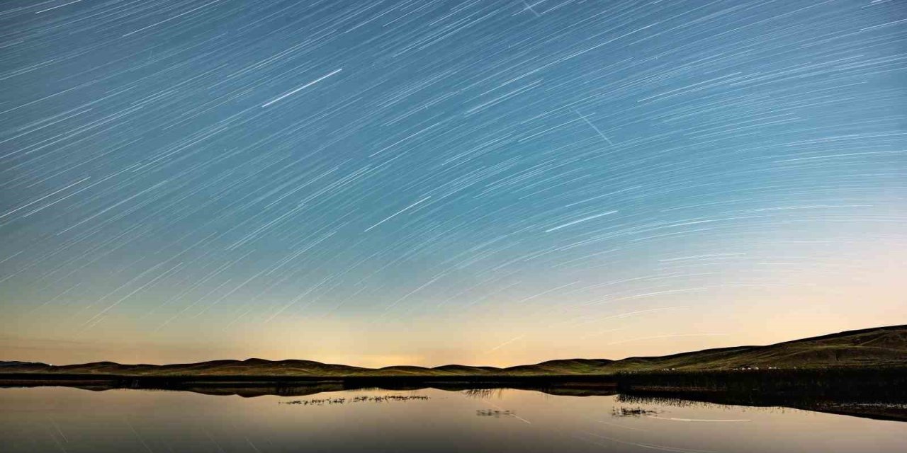 Van’da doğa fotoğrafçıları Perseid meteor yağmurunu gözlemledi