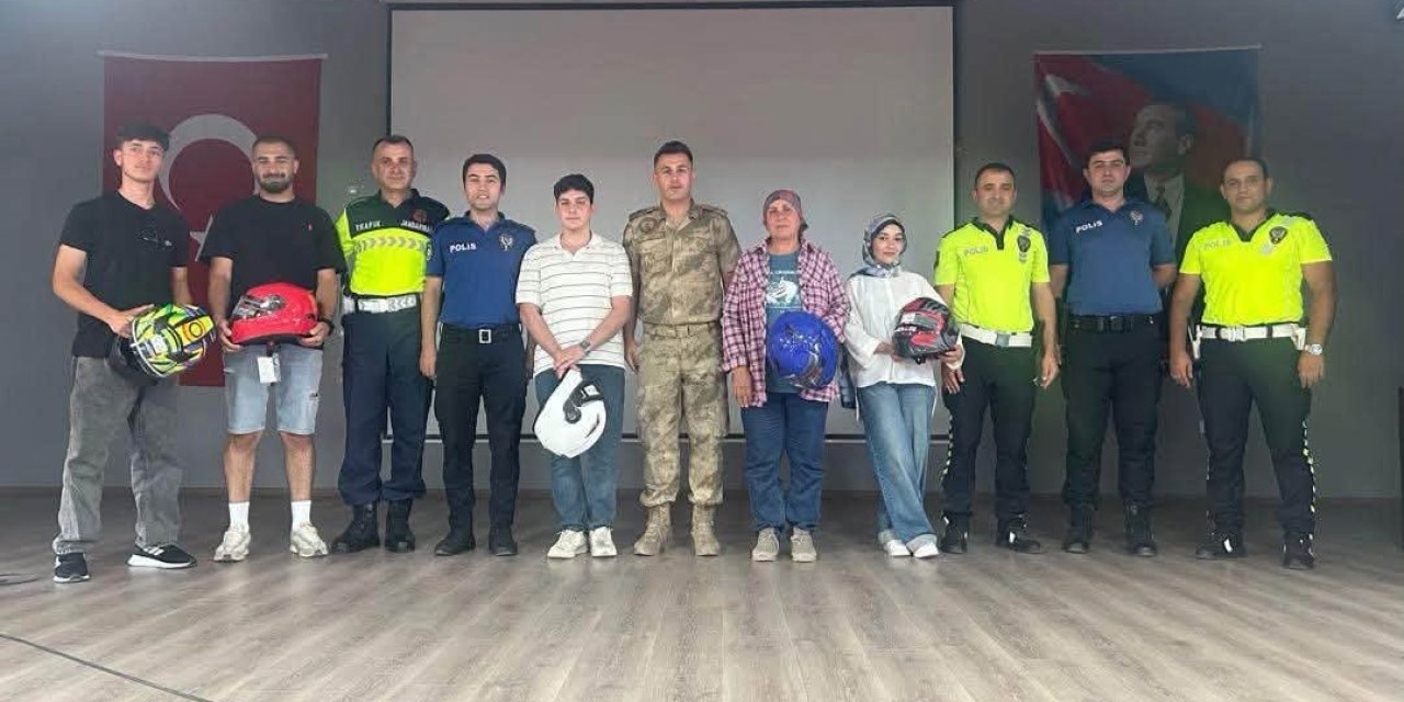 Üzümlü’de motosiklet sürücülerine trafik güvenliği eğitimi