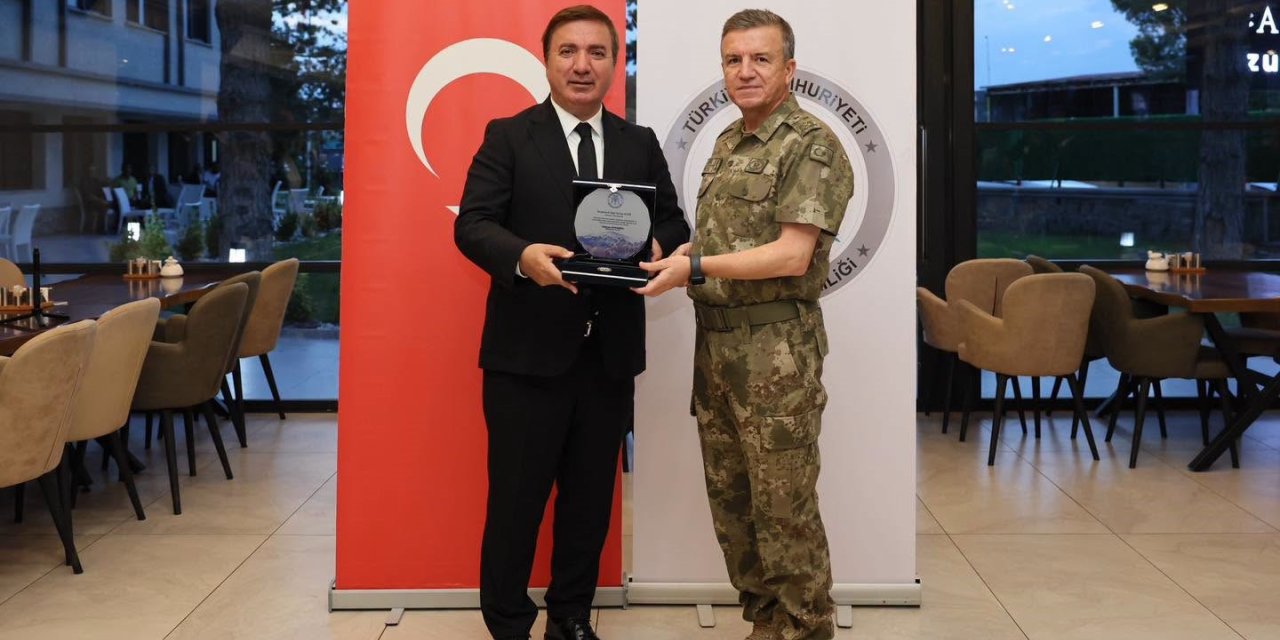 Erzincan’da 3. Ordu Komutanı ve İl Jandarma Komutanı için veda programı düzenlendi
