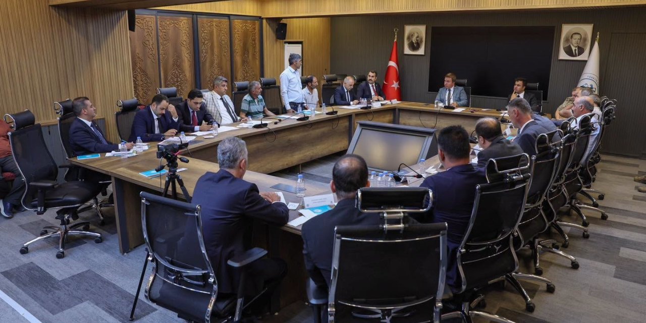 Erzincan’da muhtarlarla istişare toplantısı: Talepler tek tek dinlendi