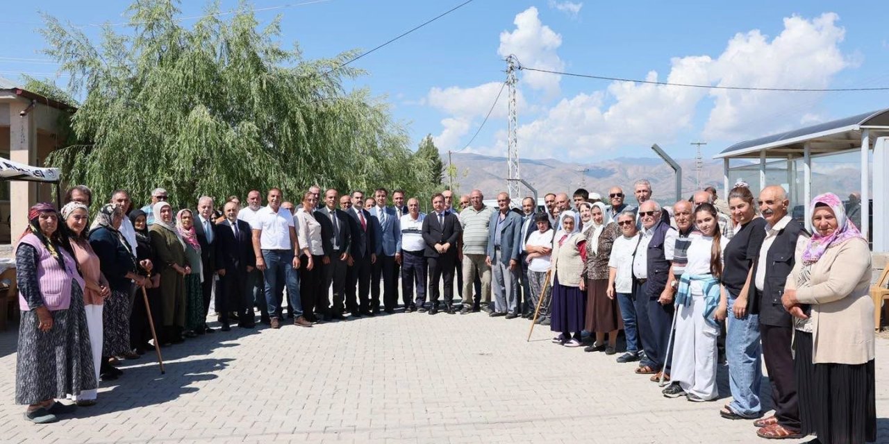 Vali Aydoğdu Cemal Gürsel Mahallesi’nde vatandaşların taleplerini dinledi