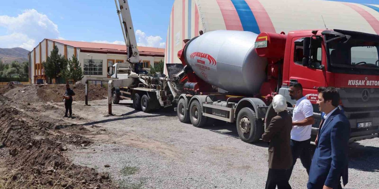 Tercan’da yapılacak kreş binasının temeli atıldı