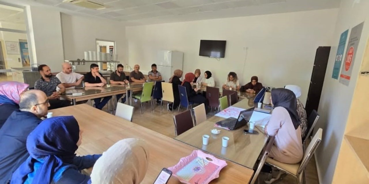 Arıcak’ta kadına yönelik şiddetle mücadele eğitimi