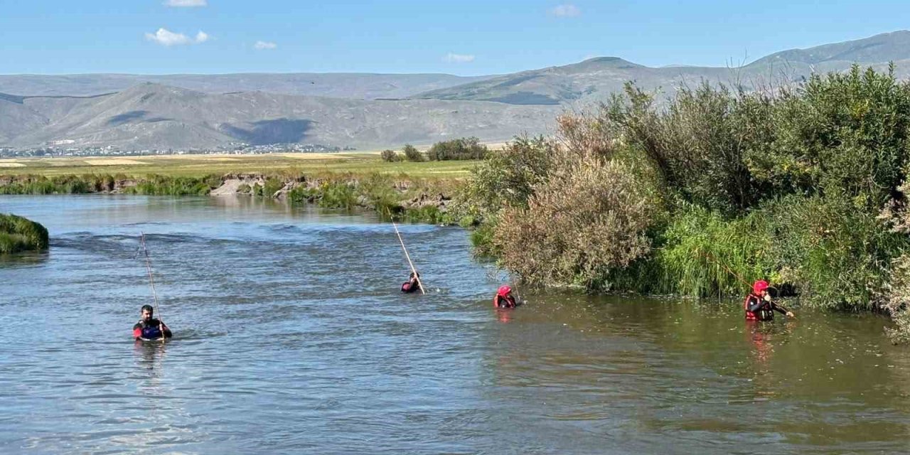 Kura Nehri’nde kaybolan Çoban’dan acı haber: Cansız bedeni 5 metre ileride bulundu