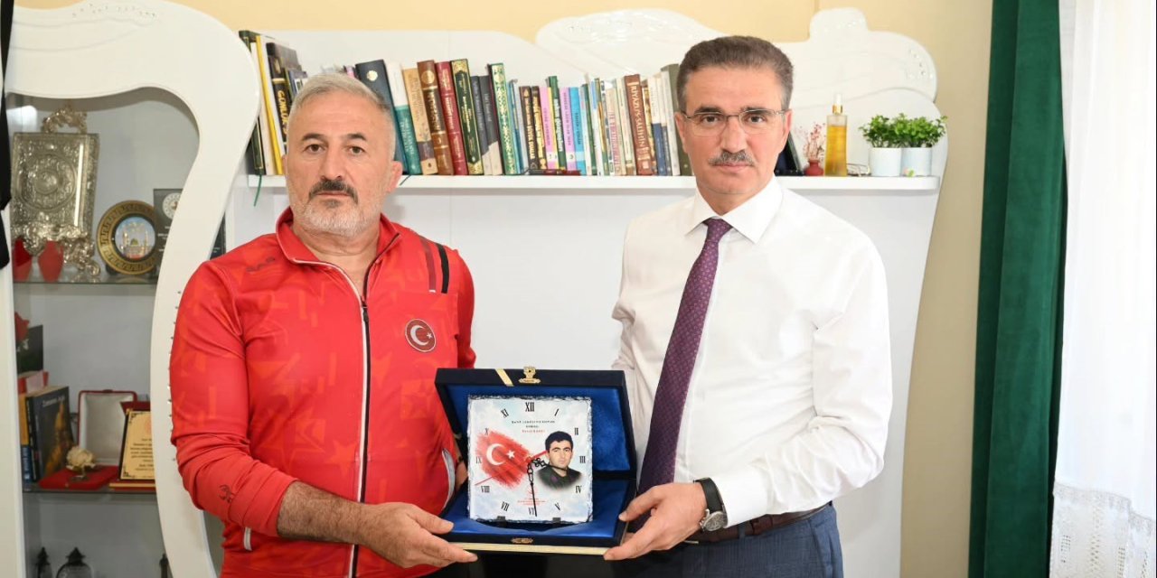 Erzurum Valisi Aydın Baruş’tan İspir’de anlamlı ziyaret: Şehit ailesi ve gaziye vefa