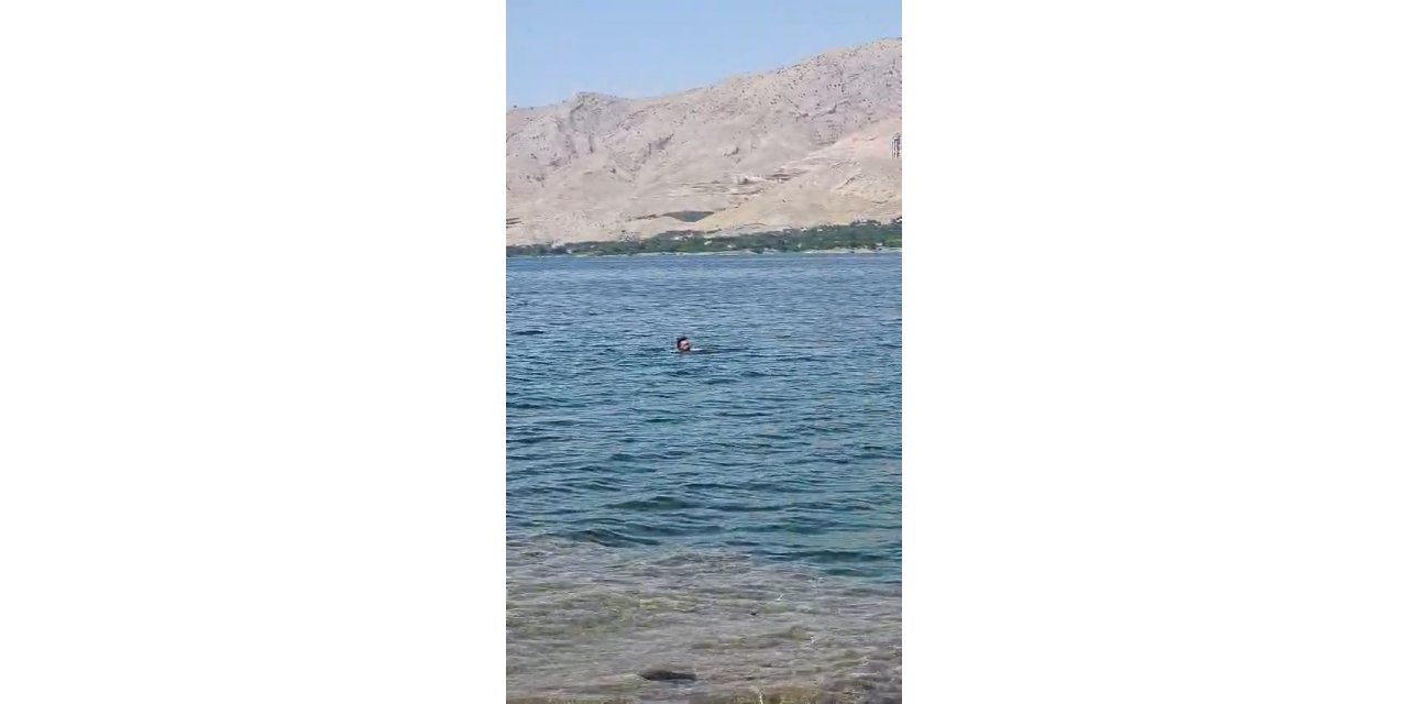 Elazığ’dan Malatya’ya yüzerek geçti