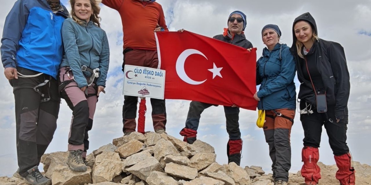Ankara’dan Hakkâri’ye uzanan zirve macerası: 7 dağcı Reşko’yu aştı