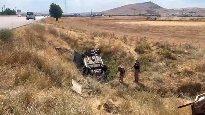 Elazığ’da otomobil şarampole devrildi: 1 yaralı