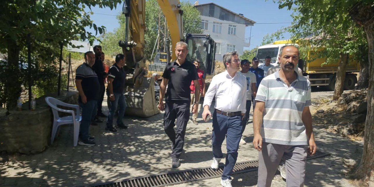Kışlacık köyünde yangın sonrası çalışmalar sürüyor