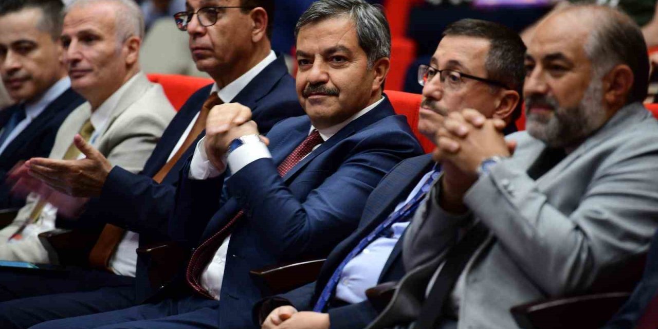 "I. Uluslararası Pediatrik Aciller Kongresi" Malatya’da başladı