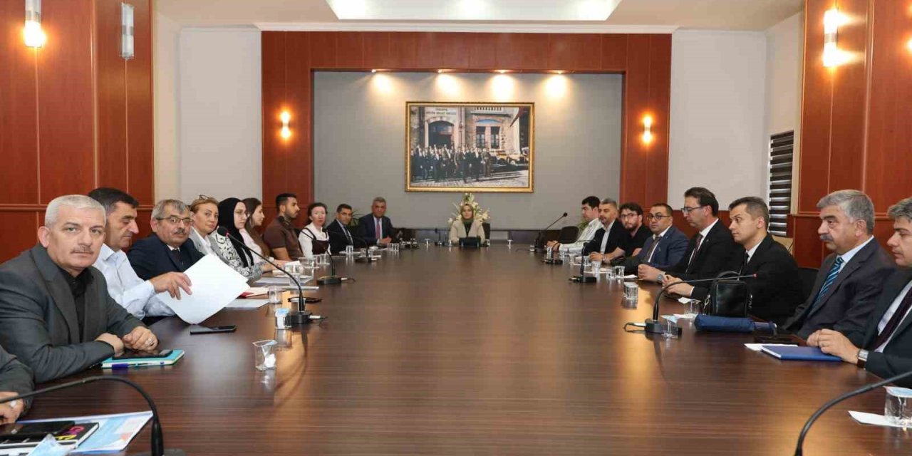 Erzurum’da Hayat Boyu Öğrenme Komisyonu toplandı