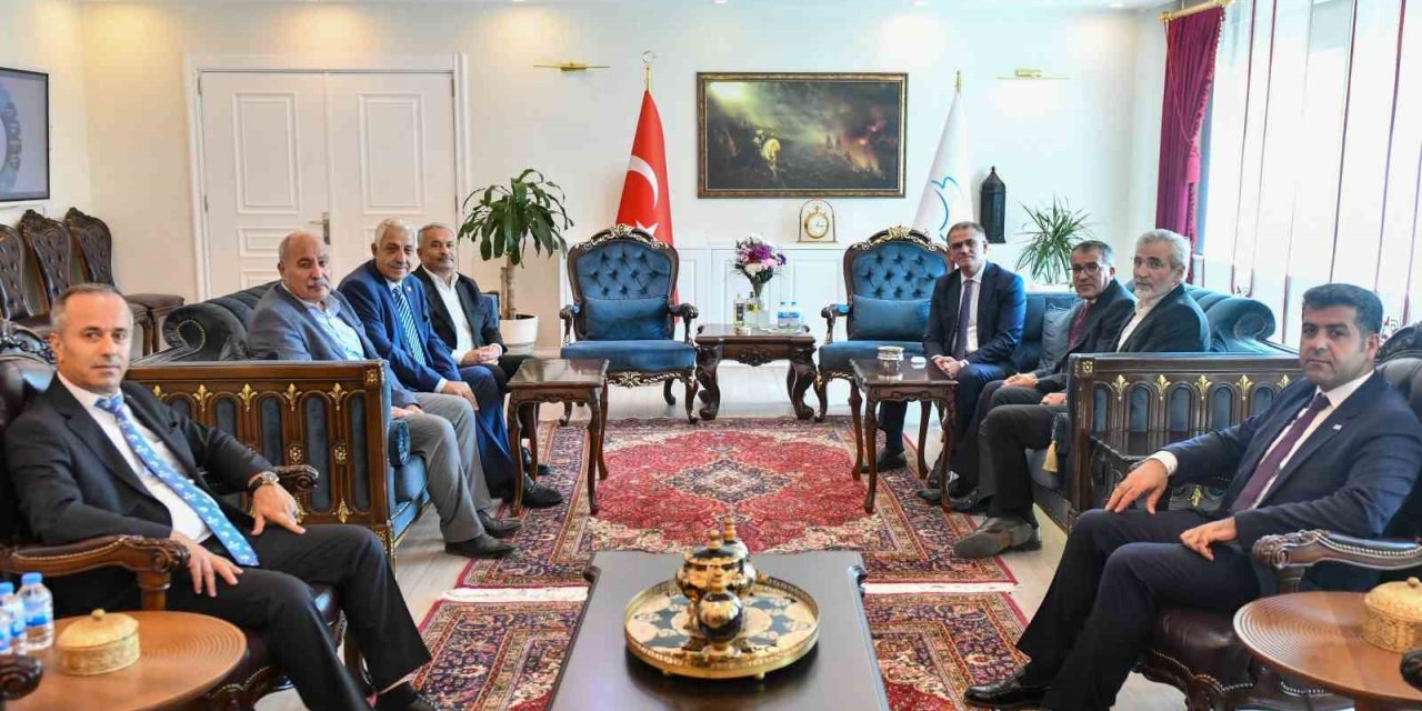 Van’ın Geleceği Platformu’ndan Vali Ozan Balcı’ya ziyaret: "Valimiz ortak akıl ve iş birliğine tam destek verdi"