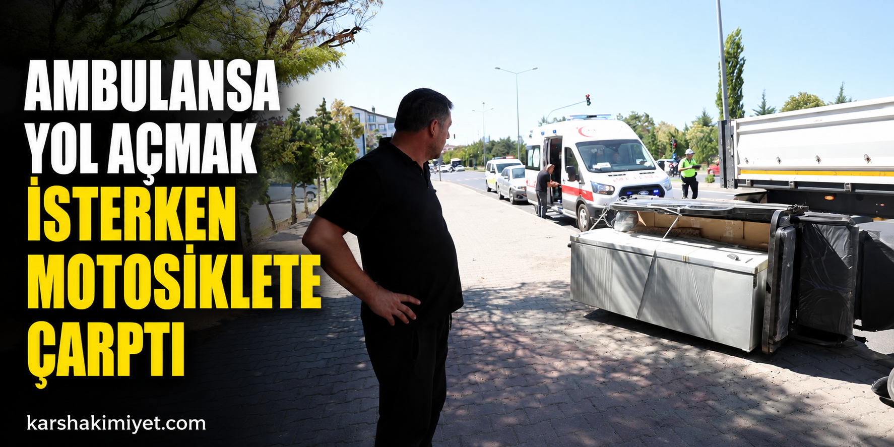 Ambulansa Yol Açmak İsterken Motosiklete Çarptı