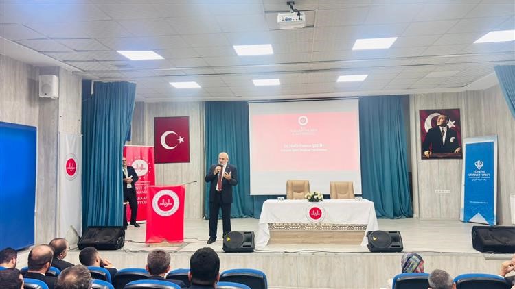 Diyanet İşleri Başkan Yardımcısı Şahin Hakkari’de din görevlileriyle buluştu