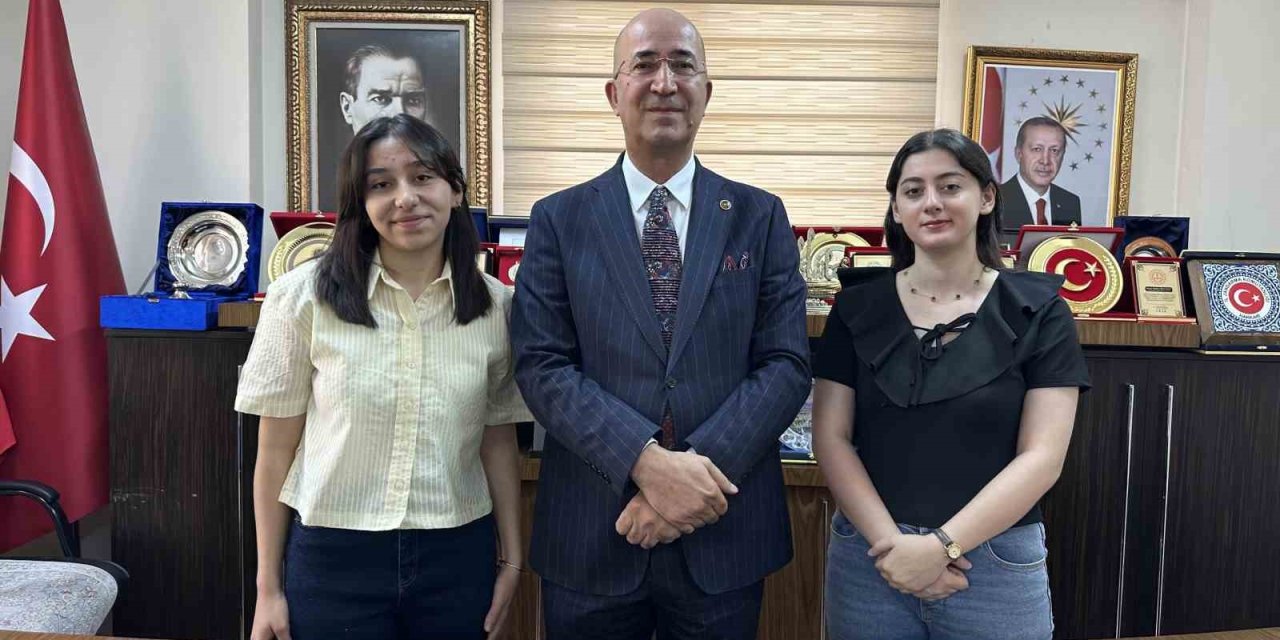 Esendere Belediyesinden gençlere destek: Üniversiteyi kazanan her öğrenciye 100 bin TL