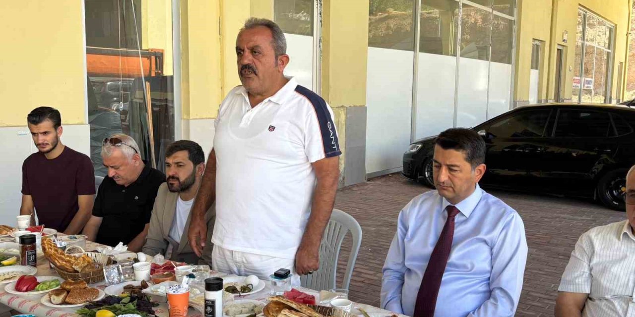 MTSO Başkan Adayı Boyraz, galerici esnafıyla bir araya geldi