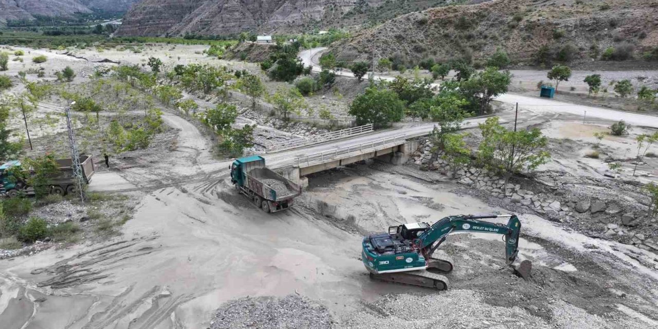 Erzurum’da sağanak sonrası taşkın: DSİ ekipleri seferber oldu