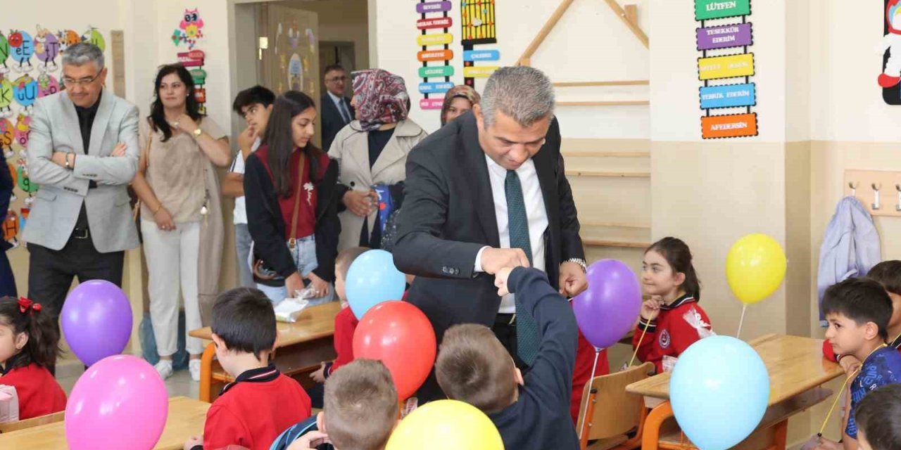 Uyum Haftasında minik öğrencilerin heyecanına ortak oldular