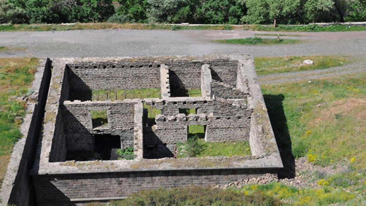Kars’ta tarihi tabyaların durumu içler acısı