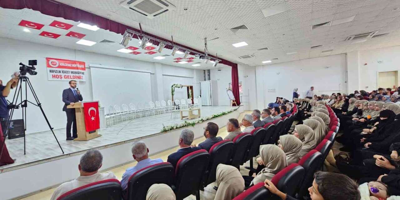 Adilcevaz’da ‘Hafızlık İcazet Merasimi’ yapıldı