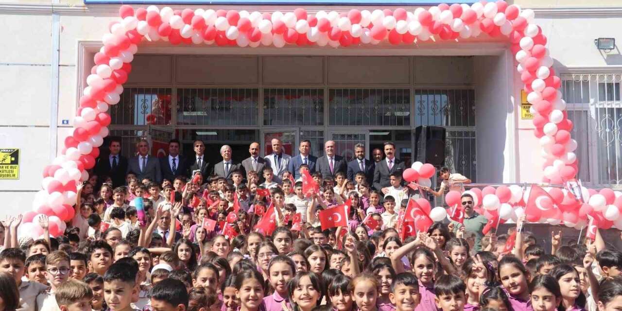Bingöl’de İlköğretim Haftası coşkuyla kutlandı
