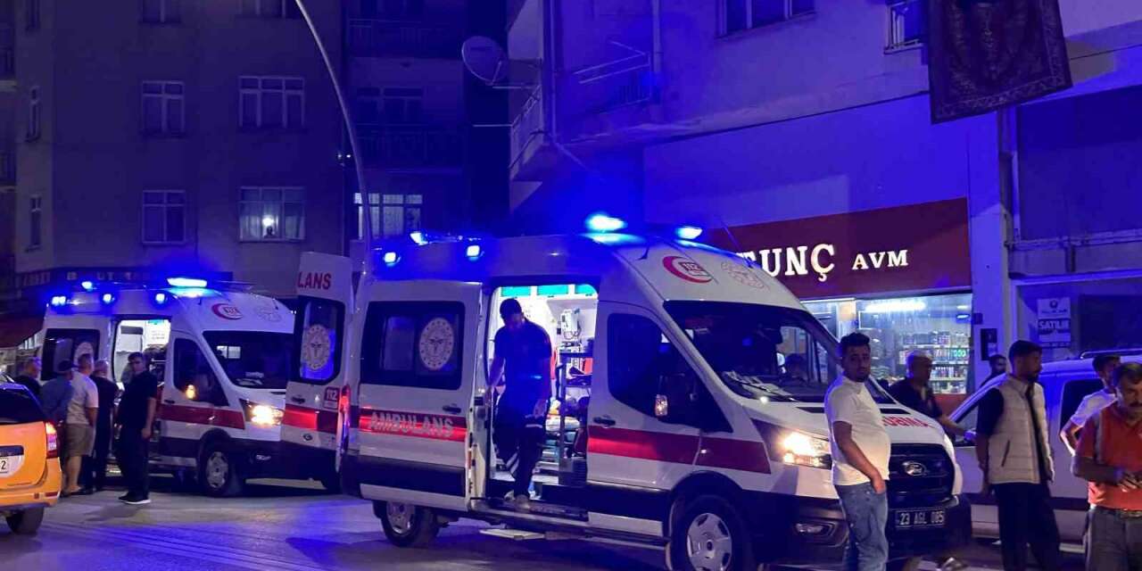 Elazığ’da zincirleme trafik kazası: 2 yaralı