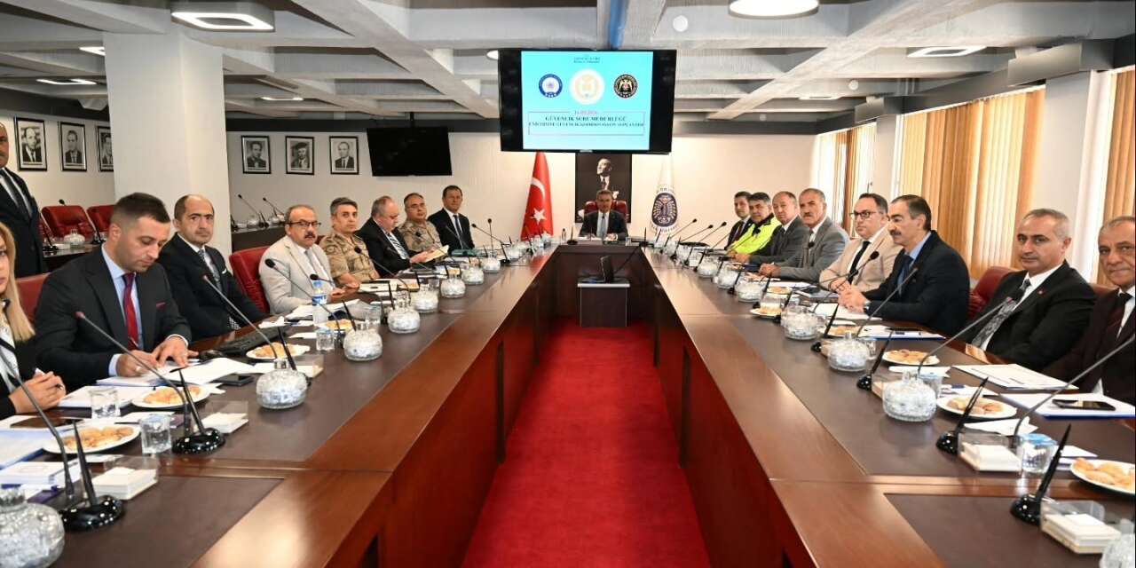 Üniversite güvenlik koordinasyonu için zirve