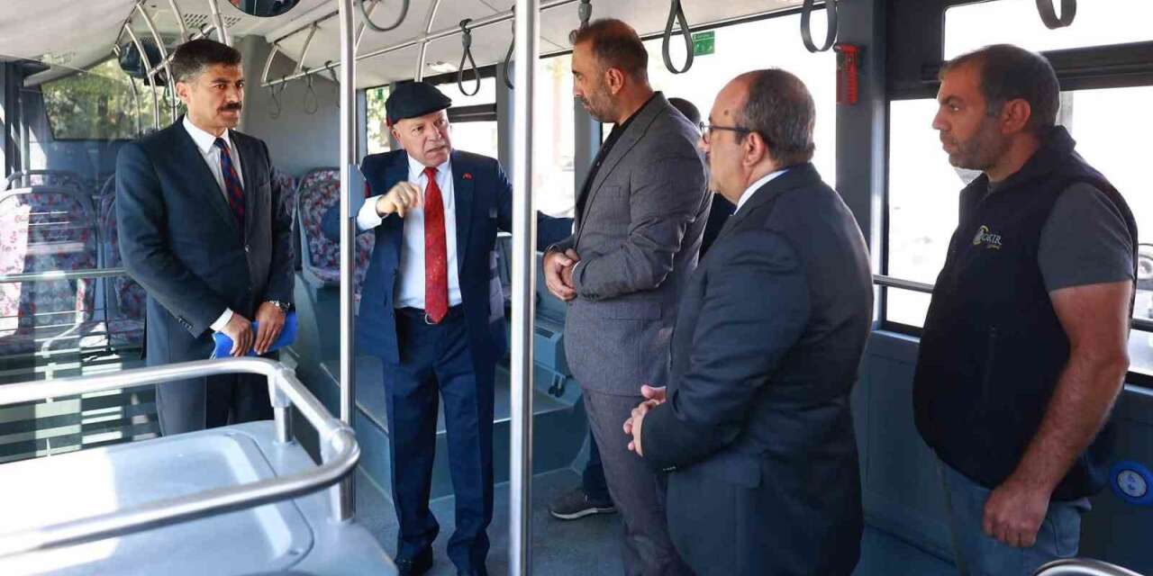 Başkan Sekmen halk otobüsü şoförleriyle bir araya geldi