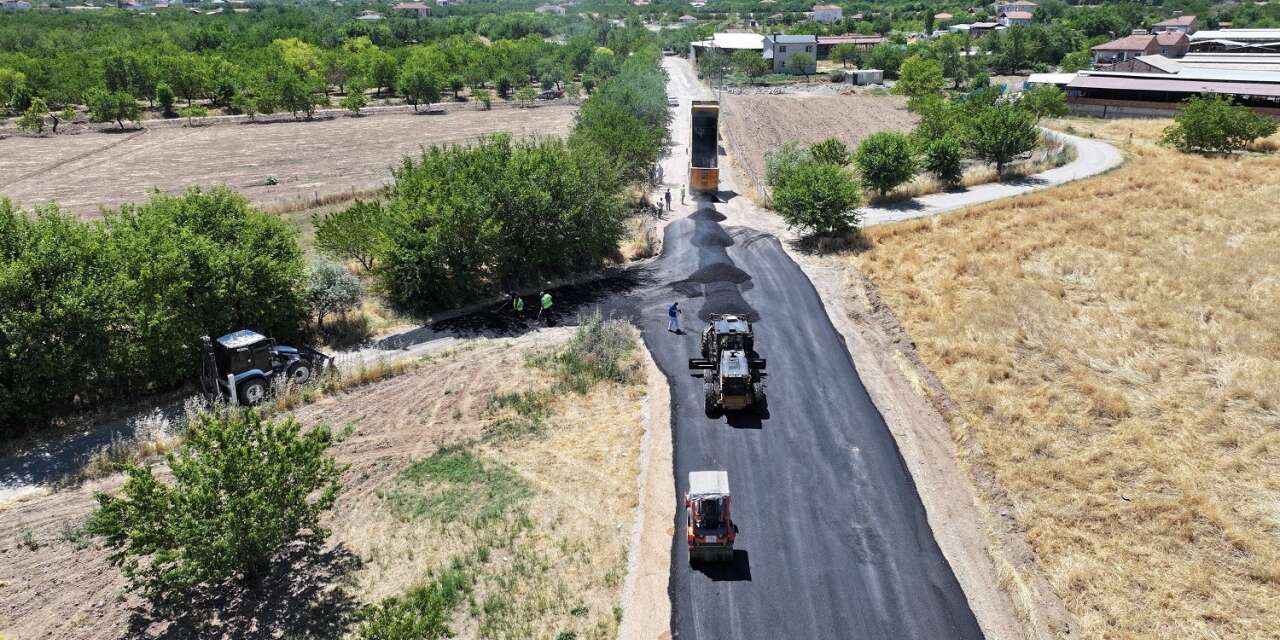 Yeşilyurt’ta ulaşım yatırımları hız kesmeden sürüyor