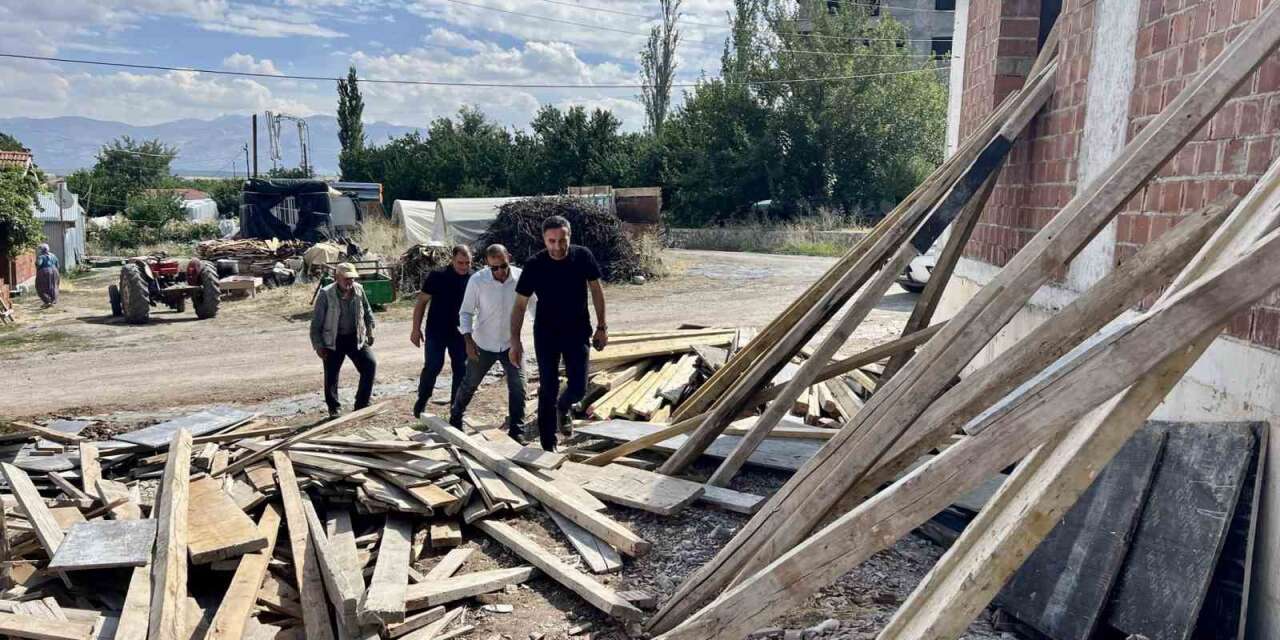 Akçadağ’da cami inşaatı devam ediyor
