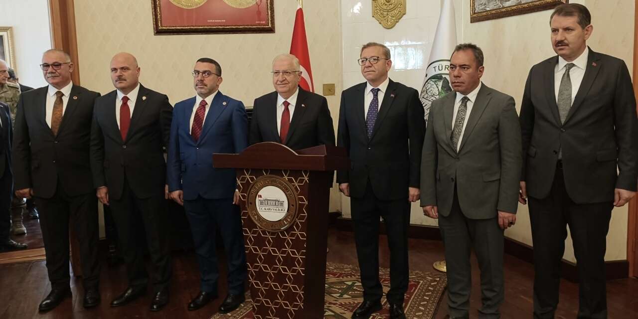 Bakan Yaşar Güler’den Valiliğe Ziyaret