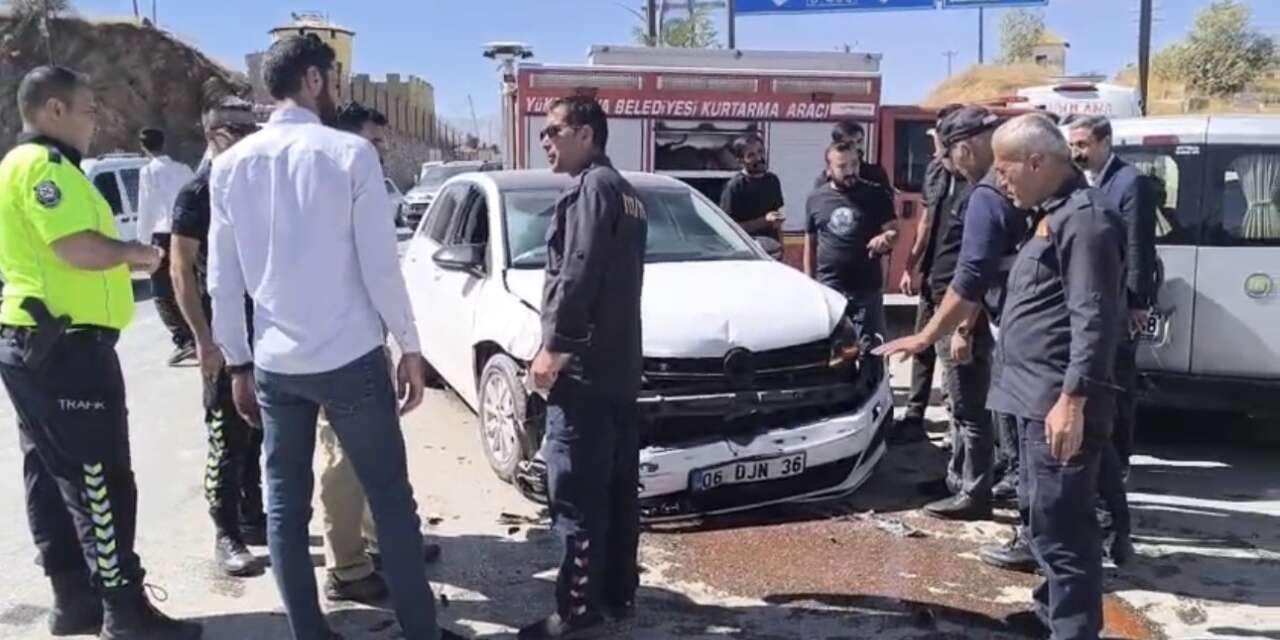 Yüksekova’da trafik kazası: 2 yaralı