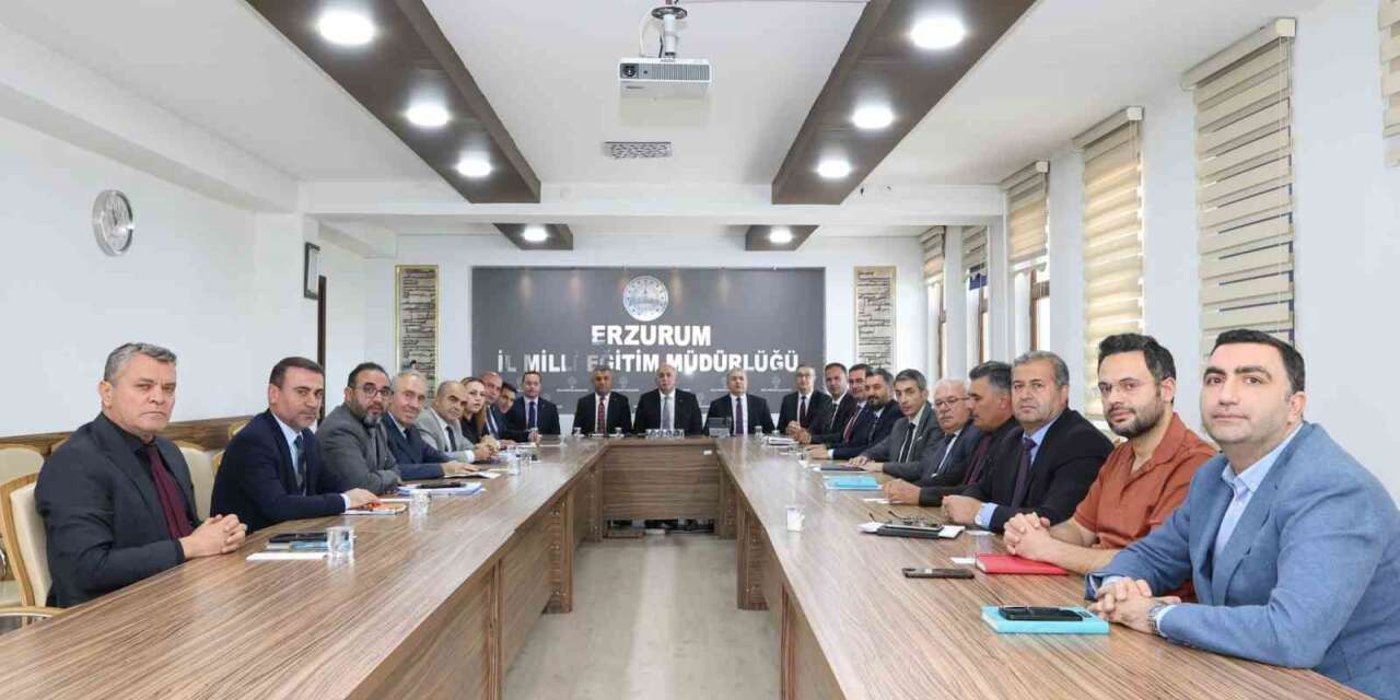 Erzurum’da eğitim zirvesi