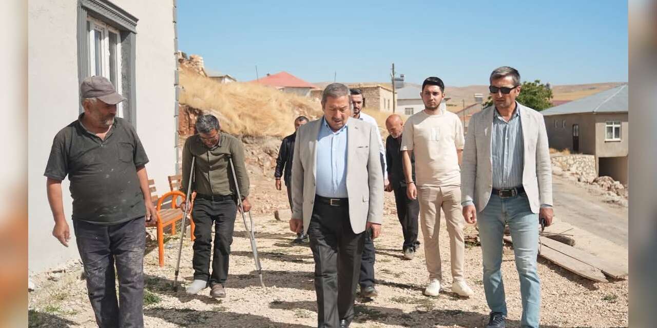 Darende’de Üçpınar Mahallesi’ne çevre düzenlemesi