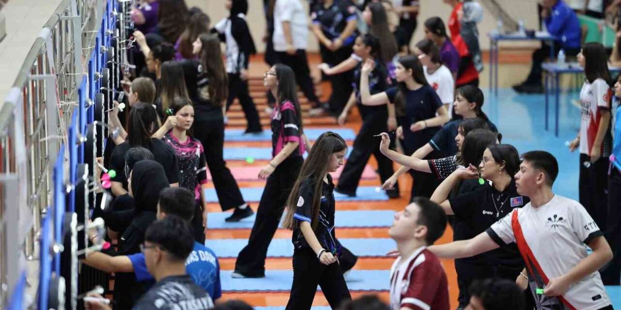 Erzincan’da Şehit Eren Bülbül Dart Türkiye Şampiyonası’nın 1. ayak müsabakaları yapıldı
