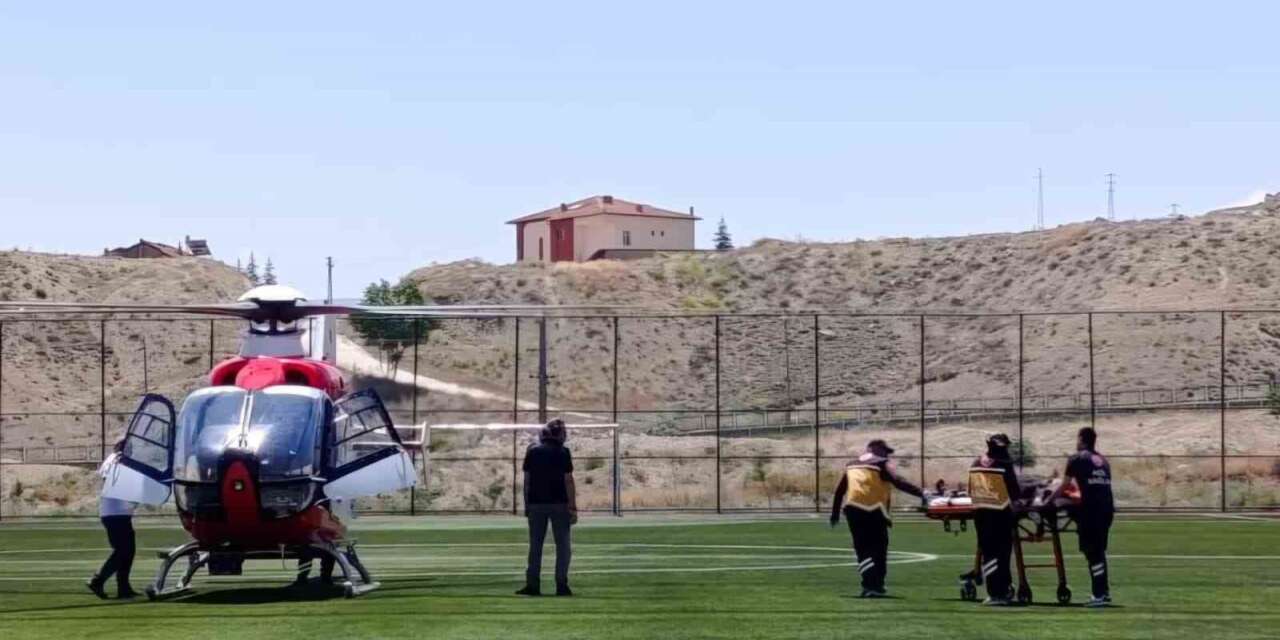 Kalp krizi geçiren 74 yaşındaki hasta hava ambulansıyla Malatya’ya sevk edildi