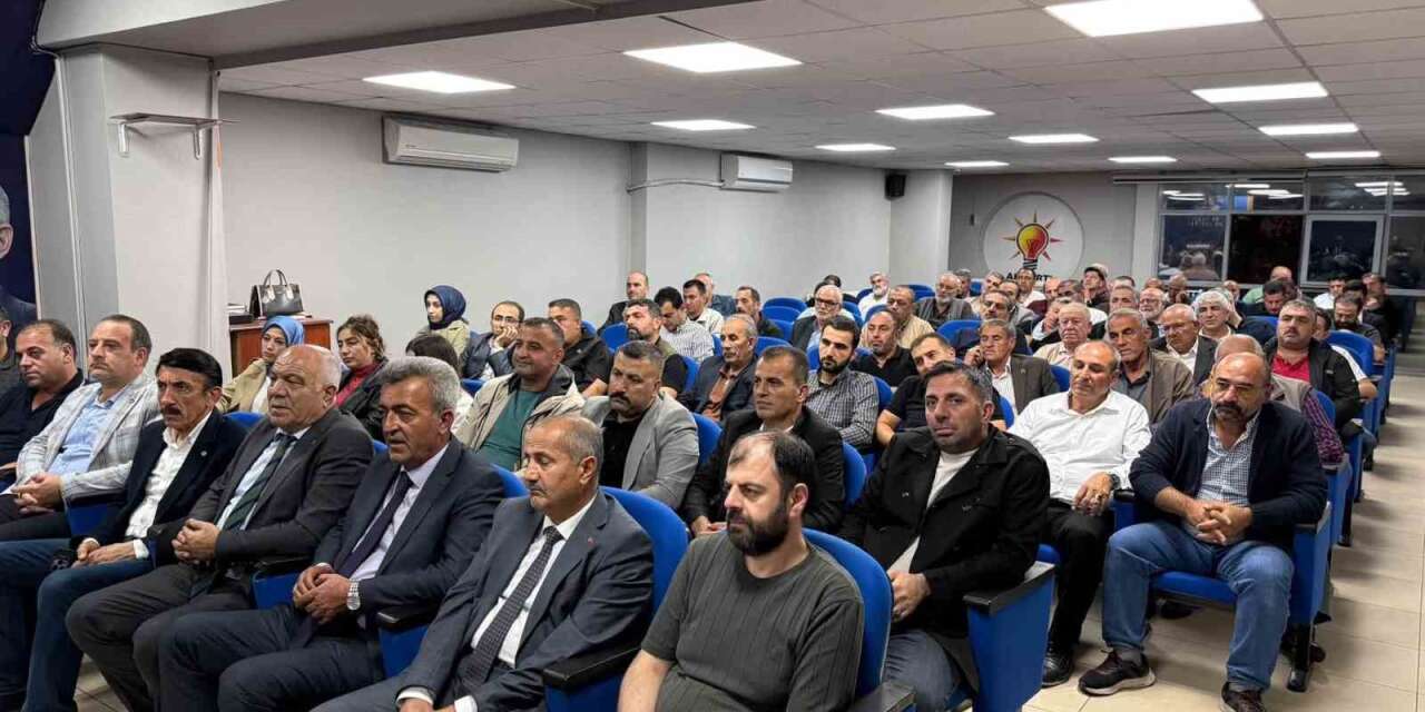 AK Parti Erzincan Merkez İlçe Başkanlığında haftalık toplantı yapıldı