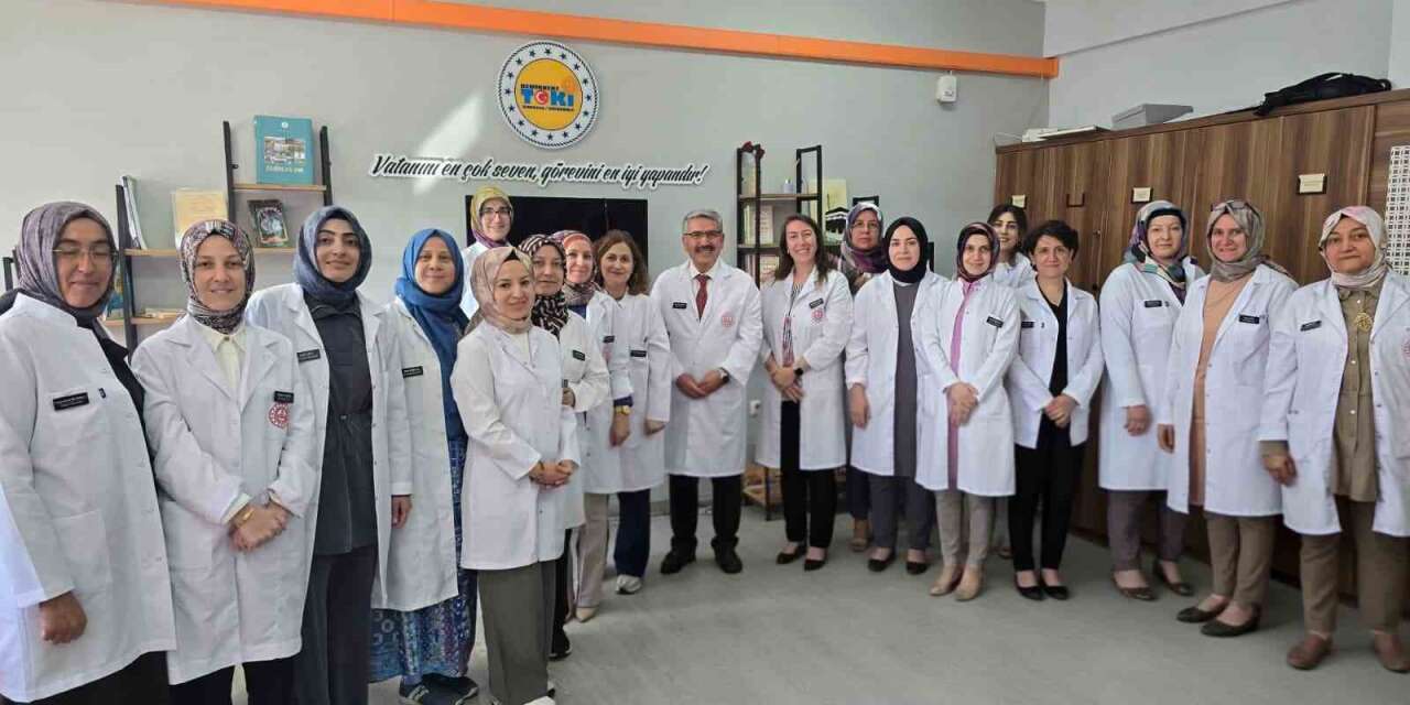 Erzincan’da öğretmenlere isimlik jesti