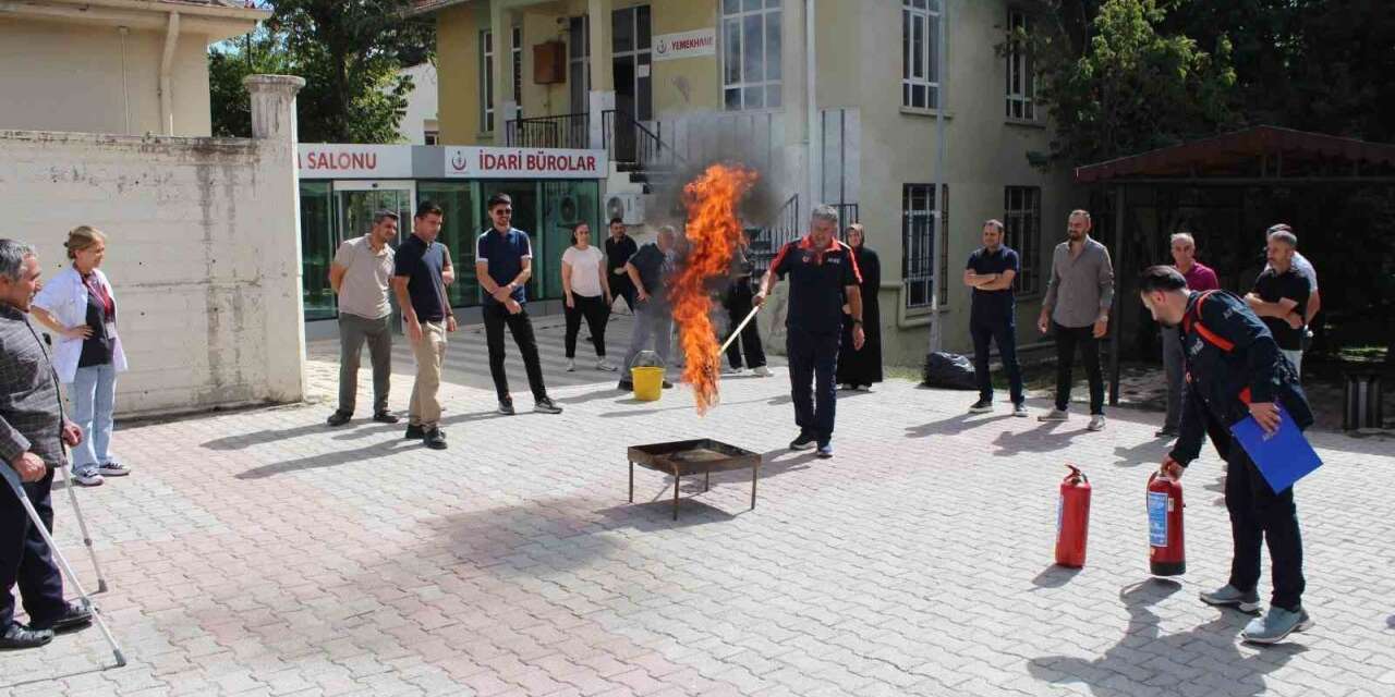 Elazığ’da hastane personeline yangın farkındalık eğitimi