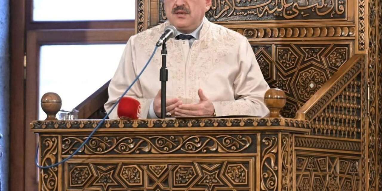 Müftü Çapçı: "Camiler cennet vatanımızın manevi tapularıdır"