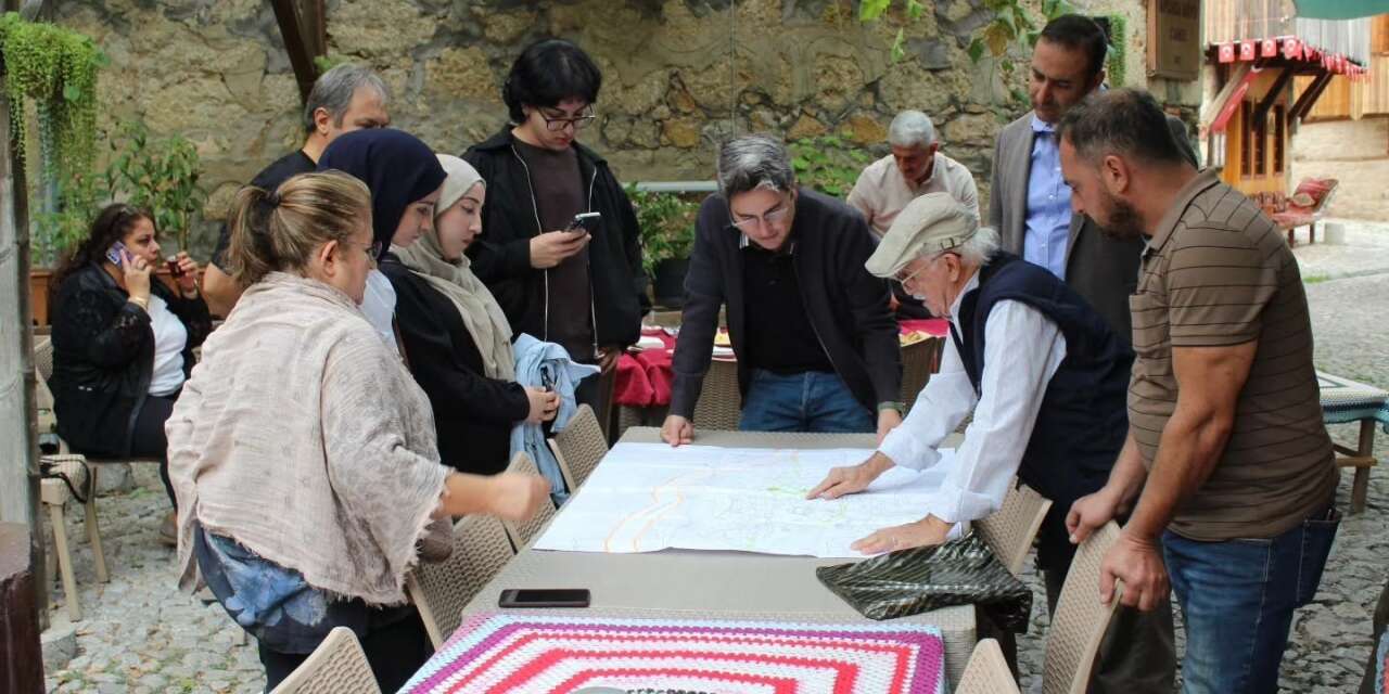 Kemaliye Kaymakamı Arıkan, Apçağa köyünde incelemelerde bulundu