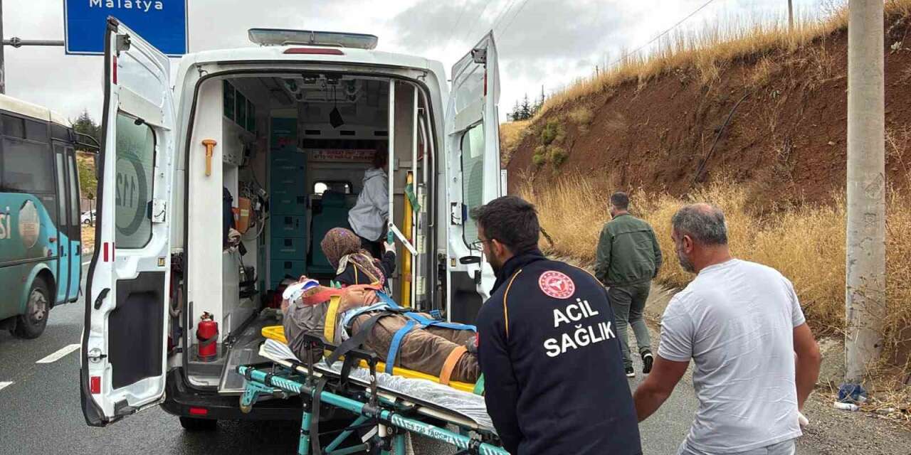 Elazığ’da kamyonun çarptığı adam yaralandı
