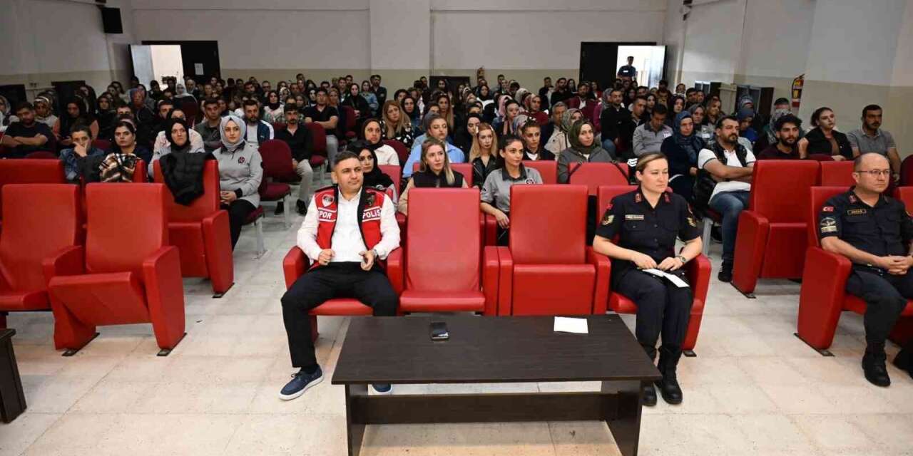 Elazığ’da okul görevlilerine eğitim