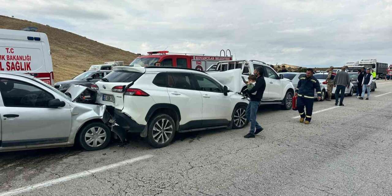 Başkanın konvoyunda kaza: Yaralılara doktor vekil müdahale etti