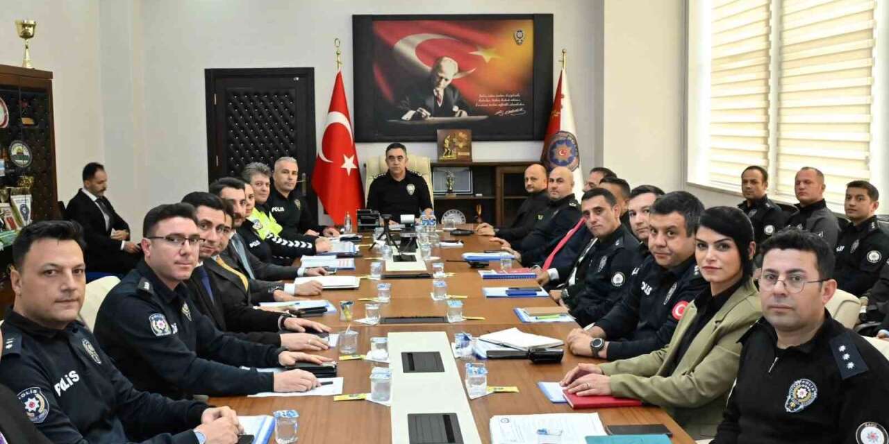 Kars’ta eğitim-öğretim yılı güvenlik toplantısı