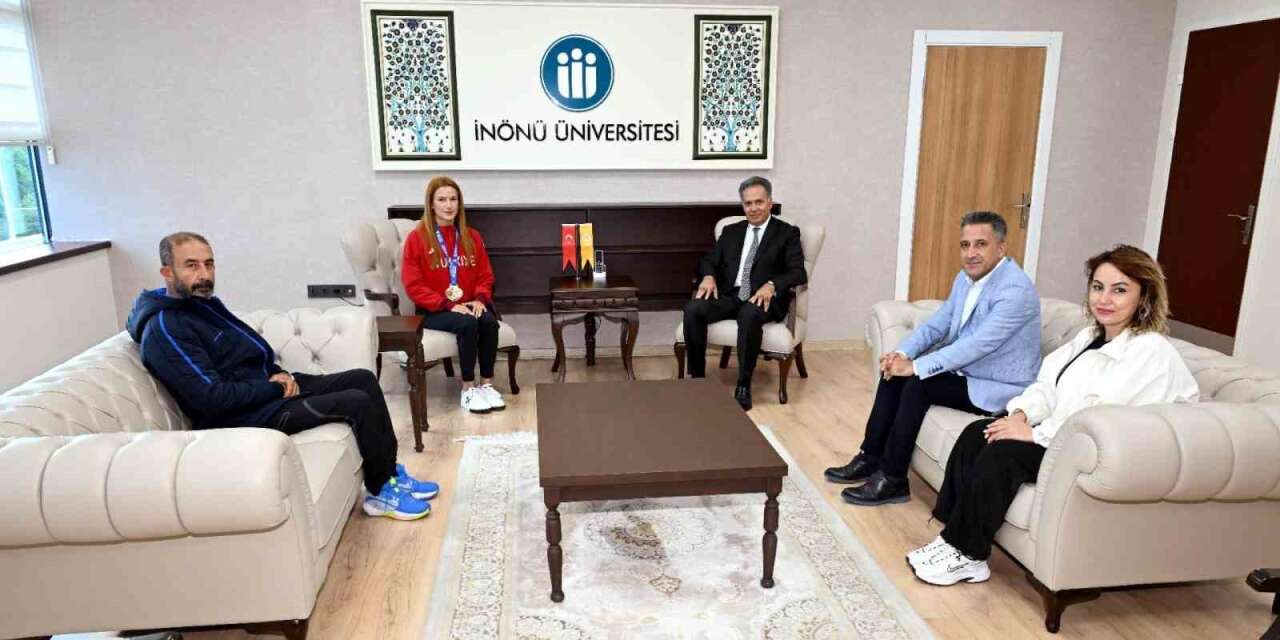 Avrupa Şampiyonu Hatice Akbaş’tan Rektör Akpolat’a ziyaret