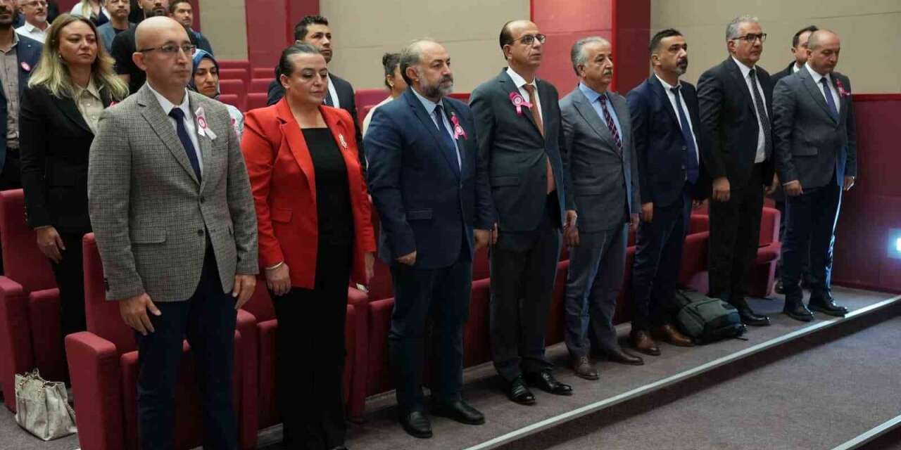 Meme kanserinde farkındalıktan erken tanıya sempozyumu gerçekleştirildi