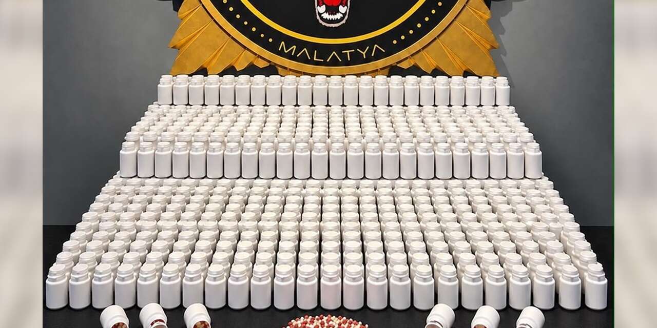 Malatya’da 44 bin 616 sentetik ecza hapı ele geçirildi